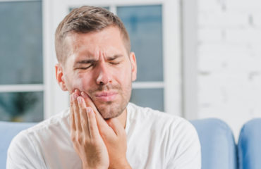 Tooth Pain : Causes & Symptoms